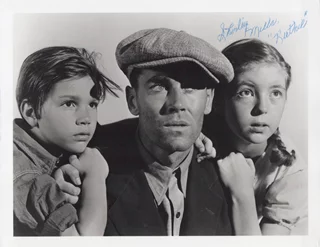 Shirley Mills autograph