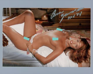 Cara Zavaleta autograph