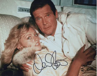 Mary Stavin autograph