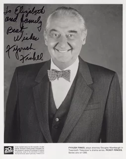 Fyvush Finkel autograph
