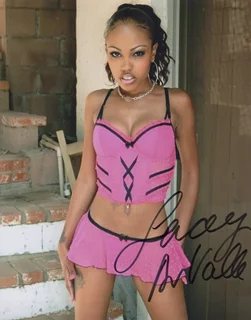 Lacey Duvalle autograph