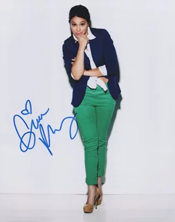 Gina Rodriguez autograph