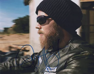 Ryan Hurst autograph