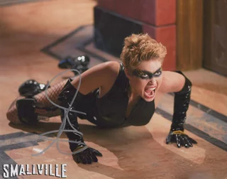 Alaina Huffman autograph