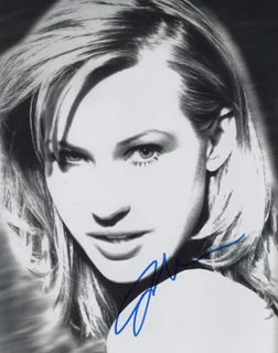 Joey Lauren Adams autograph