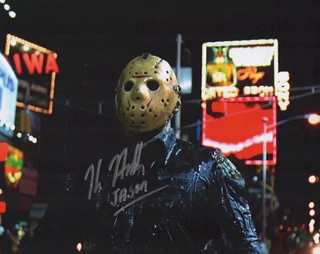 Kane Hodder autograph