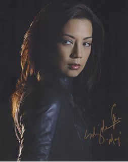 Ming-Na autograph