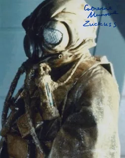 Cathy Munroe autograph