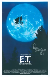 Dee Wallace autograph