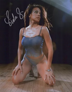 Vida Guerra autograph