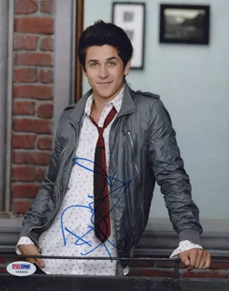 David Henrie autograph