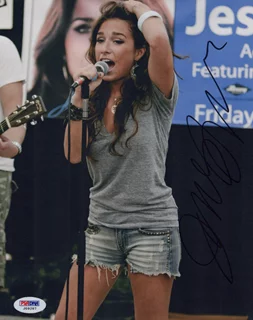Jessie James Decker autograph