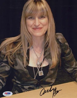 Catherine Hardwicke autograph
