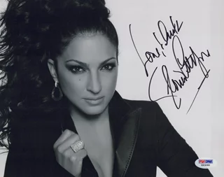 Gloria Estefan autograph