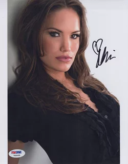 Vanessa  Gomez autograph