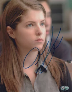 Anna Kendrick autograph