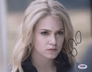 Nikki Reed autograph