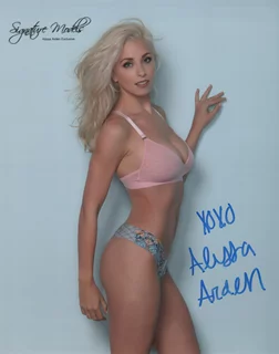 Alissa Arden autograph