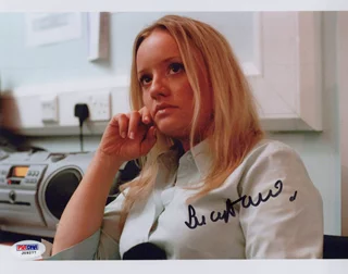 Lucy Davis autograph