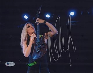 Nita Strauss autograph