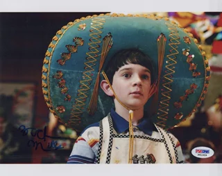 Zach Mills autograph