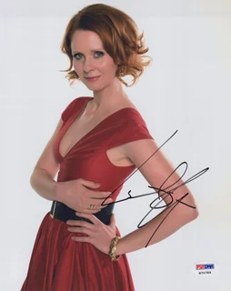 Cynthia Nixon autograph