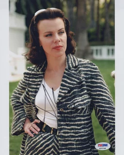 Debi Mazar autograph