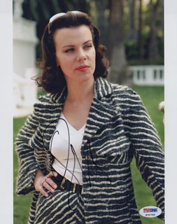 Debi Mazar autograph