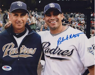 Roberto Martinez autograph