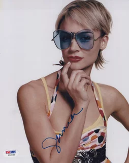 Samaire Armstrong autograph