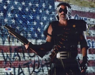 Jeffrey Dean Morgan autograph