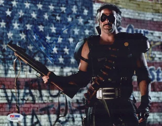 Jeffrey Dean Morgan autograph