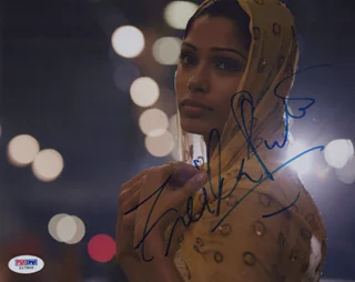 Freida Pinto autograph