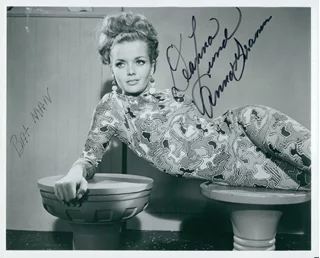 Deanna Lund autograph