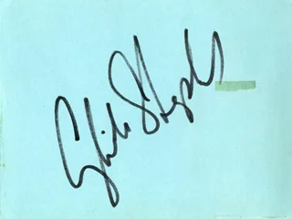 Cybill Shepherd autograph