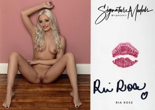 Ria Rose autograph