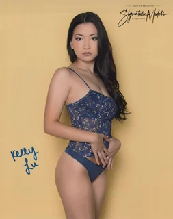 Kelly Lu autograph