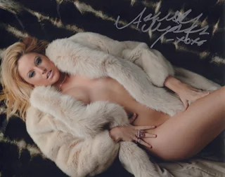 Ashley Alexiss autograph