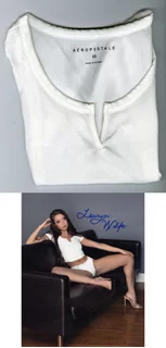 Lauryn Wolfe autograph