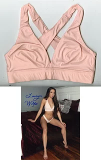 Lauryn Wolfe autograph