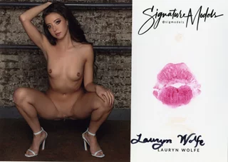 Lauryn Wolfe autograph