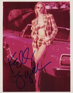 Kelly Lynch autograph