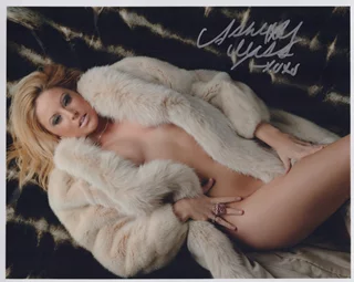Ashley Alexiss autograph