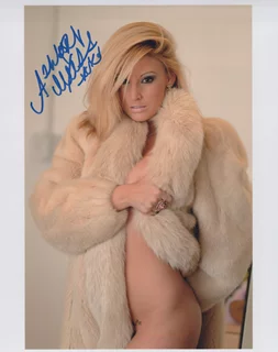 Ashley Alexiss autograph