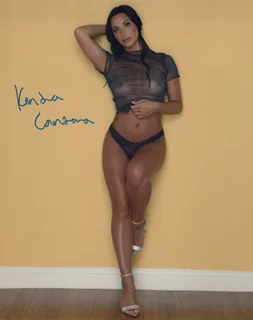 Kendra Cantara autograph