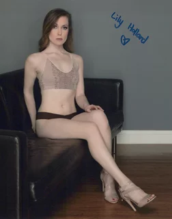 Lily Holland autograph
