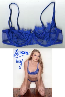 Lareina Tay autograph