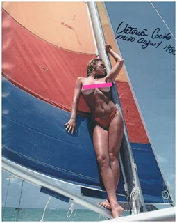 Victoria Cooke autograph