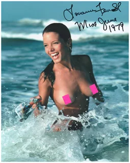 Louann Fernald autograph