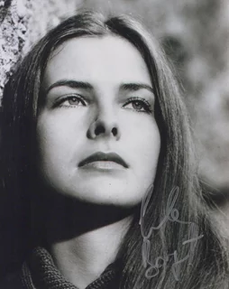 Carole Bouquet autograph